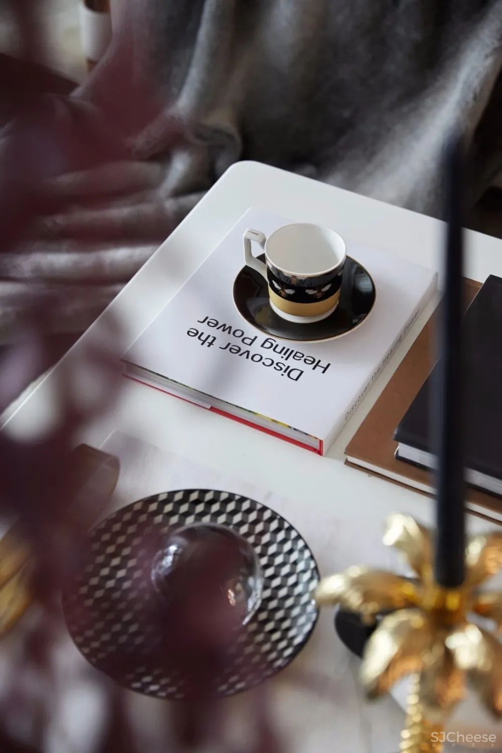 ‘’红梨色‘’点缀的奢丽雅致样板房丨这是一场以取悦自我为主题的视觉盛宴