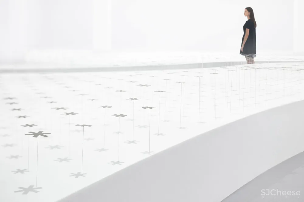 最新 | nendo：米兰 breeze of light装置