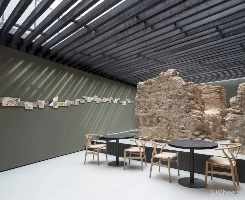 首发 | FRANCESC RIFE STUDIO 新老元素的对比:西班牙瓦伦西亚 Sucede餐厅