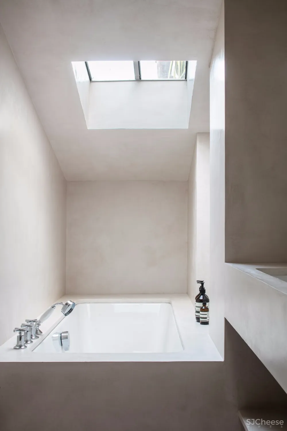 Helene Van Marcke | 巴黎“复古”的幽默