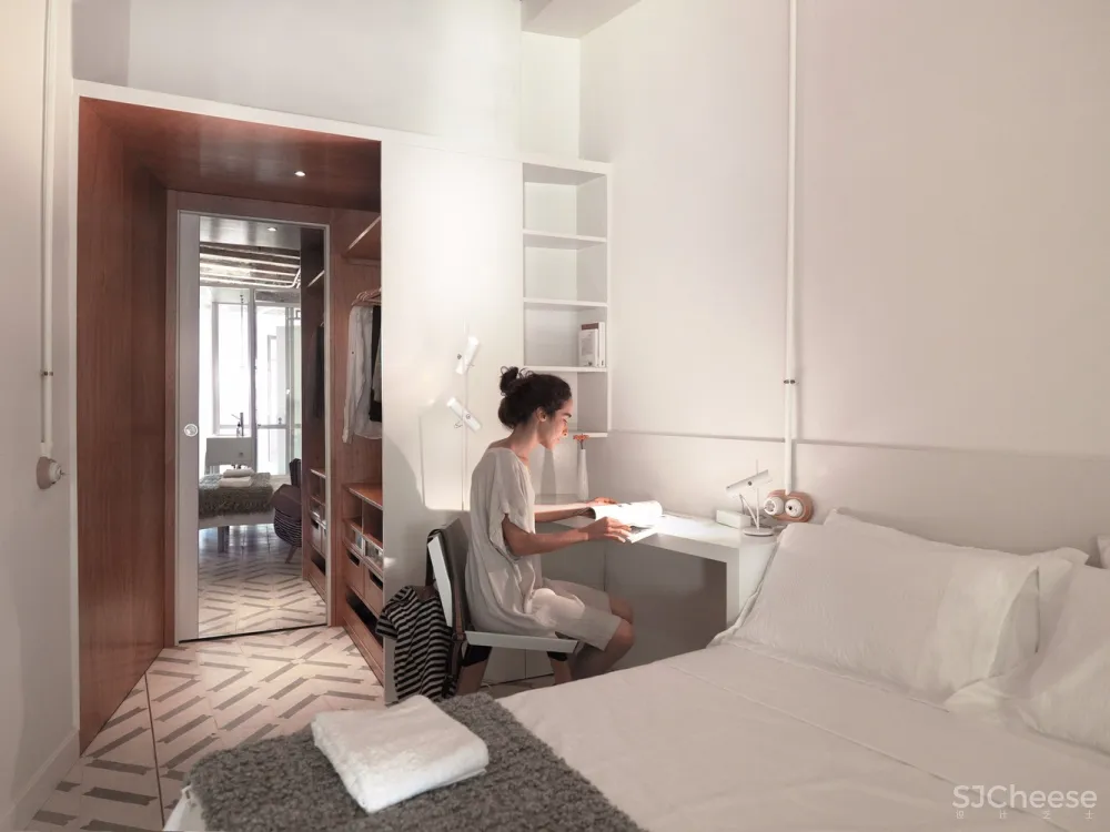 Cometa Architects:The Lightslice,从破旧公寓到阳光漫射居所