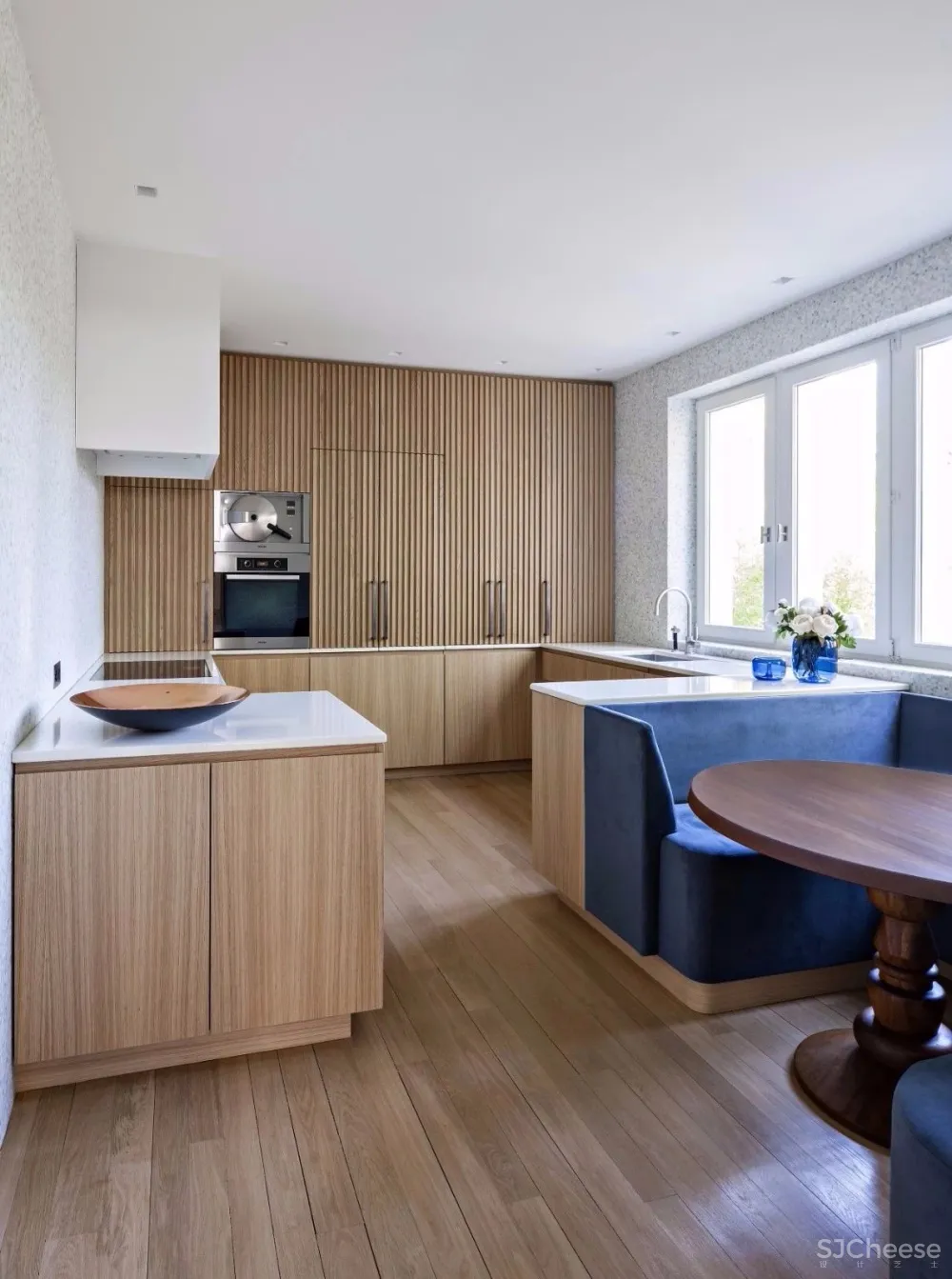 Helene Van Marcke | 巴黎“复古”的幽默