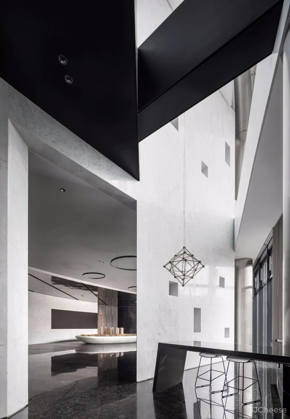 新作 | 唐忠汉:静美大地灰,错叠趣味的虚实与空灵