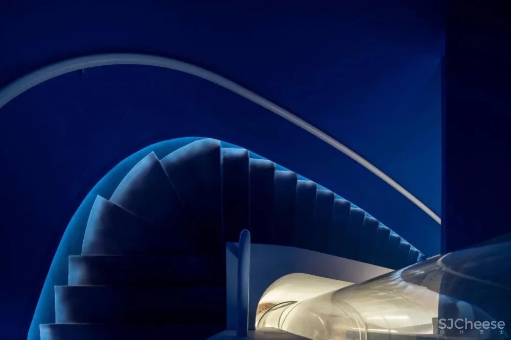 MurMurLab:藏在空间里的十二行诗