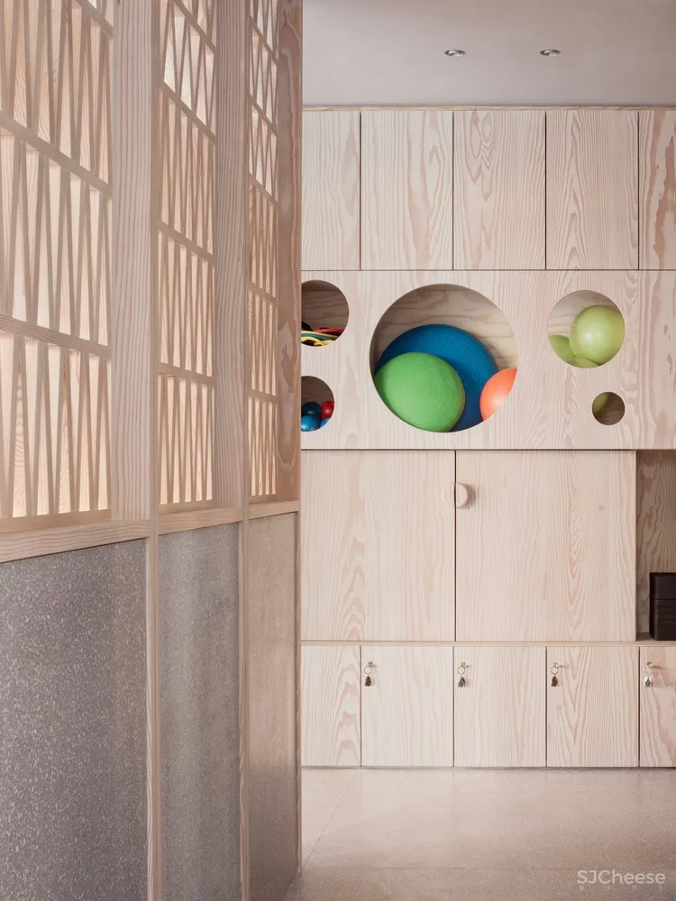 首发(新补充) | Wolter Navarro:融合墨西哥和挪威风格的普拉提工作室