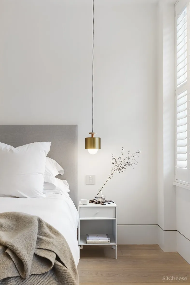 Louise Holt新作 | 永恒的简约美学