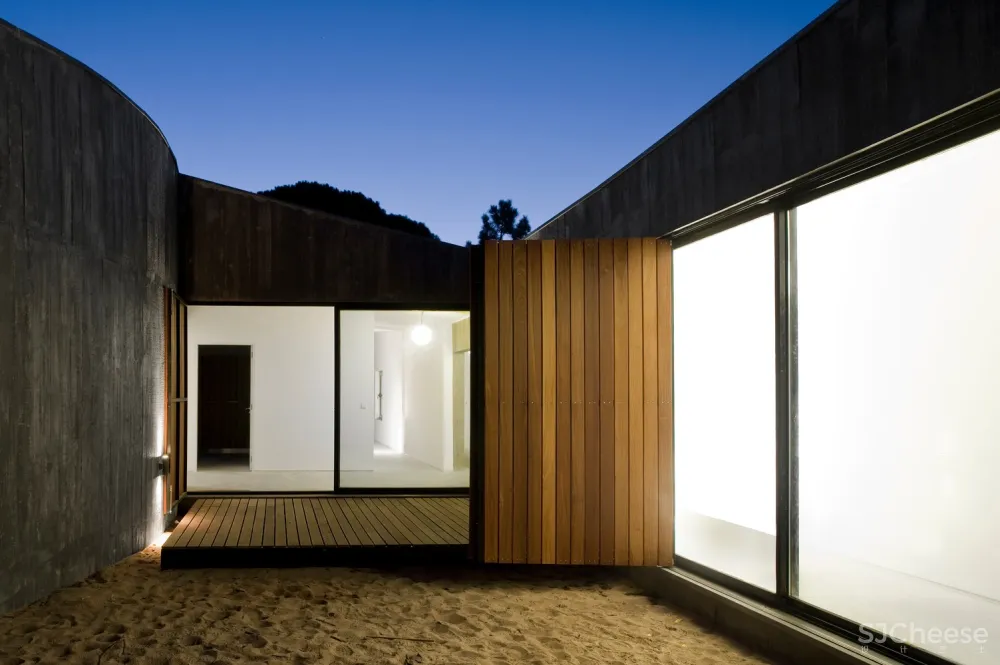 Pereira Miguel Arquitectos | 沙丘之家