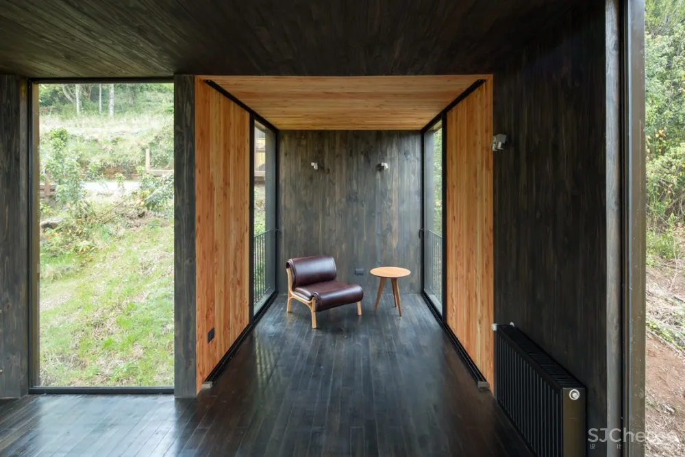 最新 | Alejandro Soffia:黄色屋子