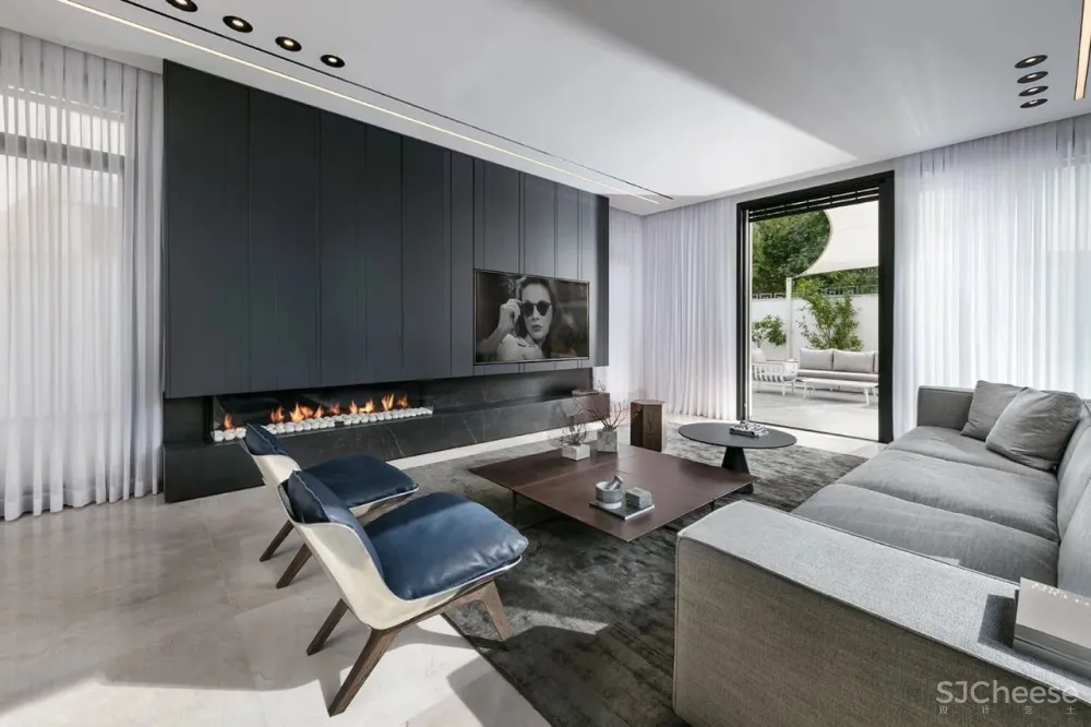 与0932相媲美的设计师丨只做简约纯粹的设计