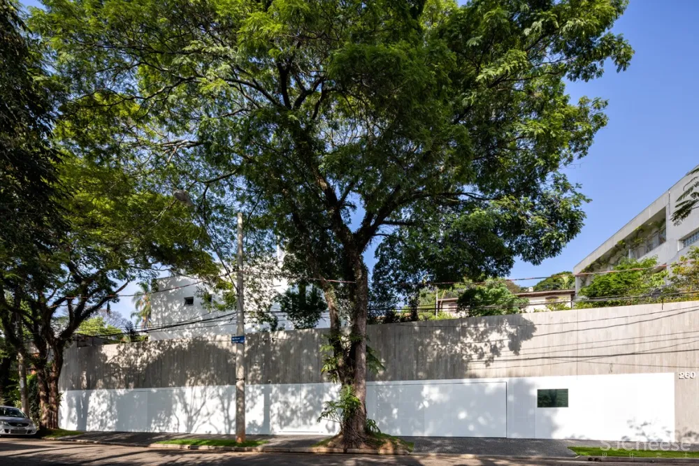 M之家 / Felipe Hess Arquitetos