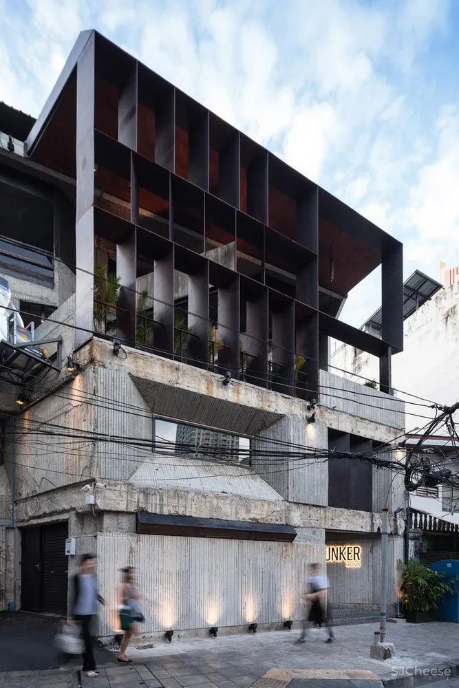 “过时的”混凝土泰国餐厅 / Lump