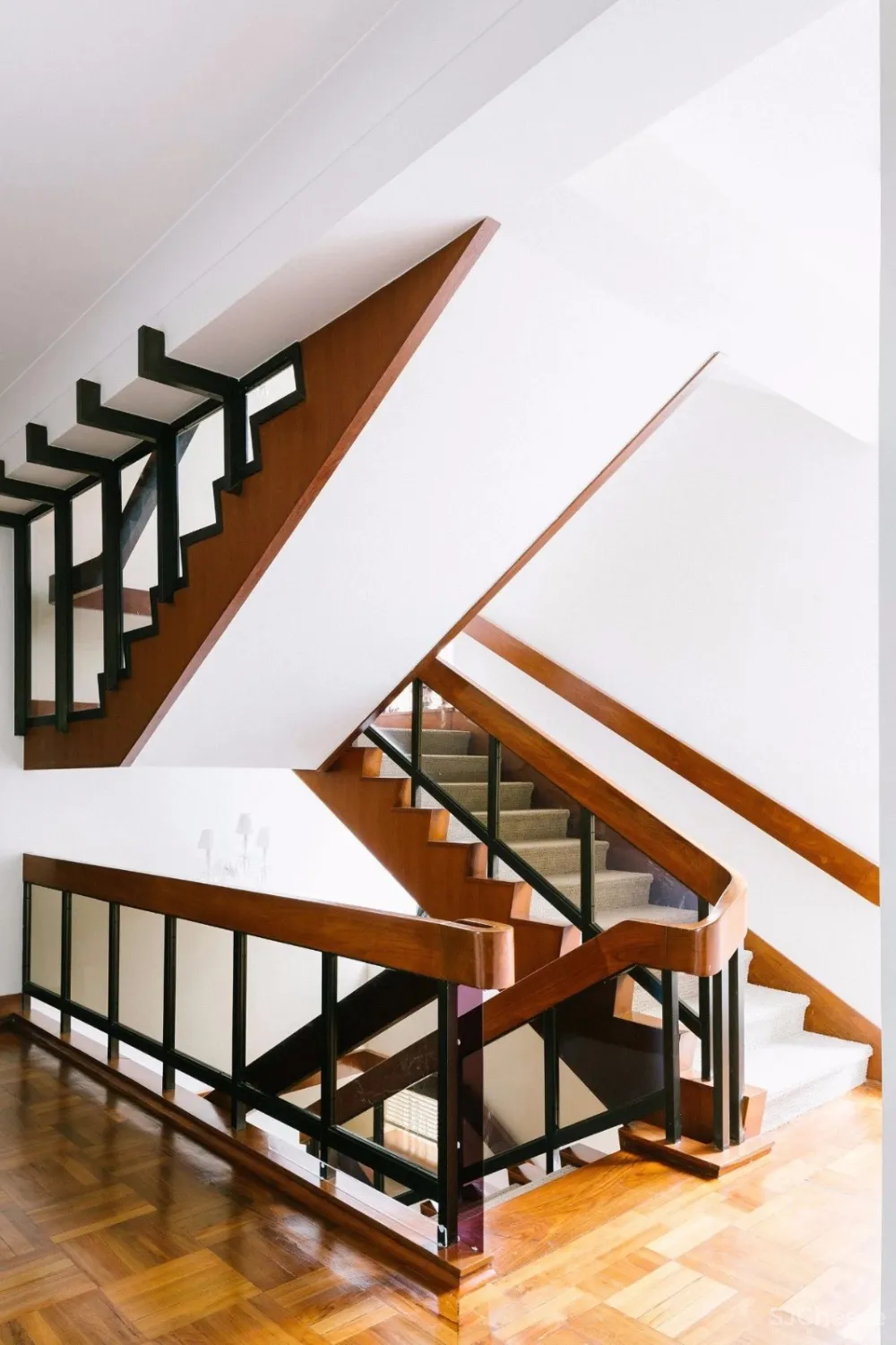 新作 | 950m² 香港加多利山贵族老宅 :真正的奢侈,为生活所用