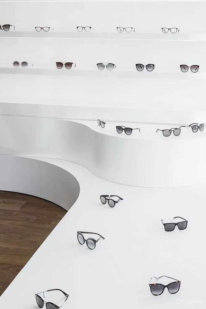 首发 | Tsou Arquitectos:明亮线条眼镜店 Optical Pitaes