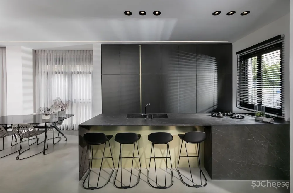 与0932相媲美的设计师丨只做简约纯粹的设计