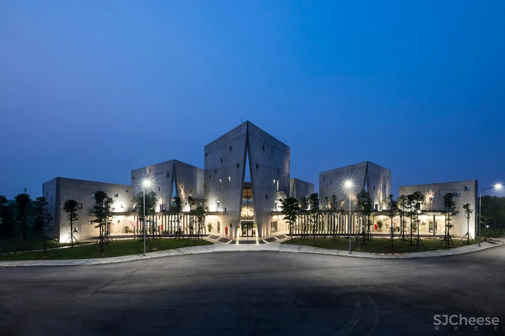 Viettel 厂外工作室 /武重义建筑事务所