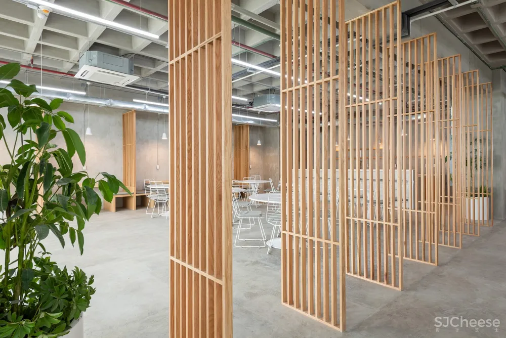 名创优品墨西哥办公空间 / Grupo Lateral Arquitectura y Construcción