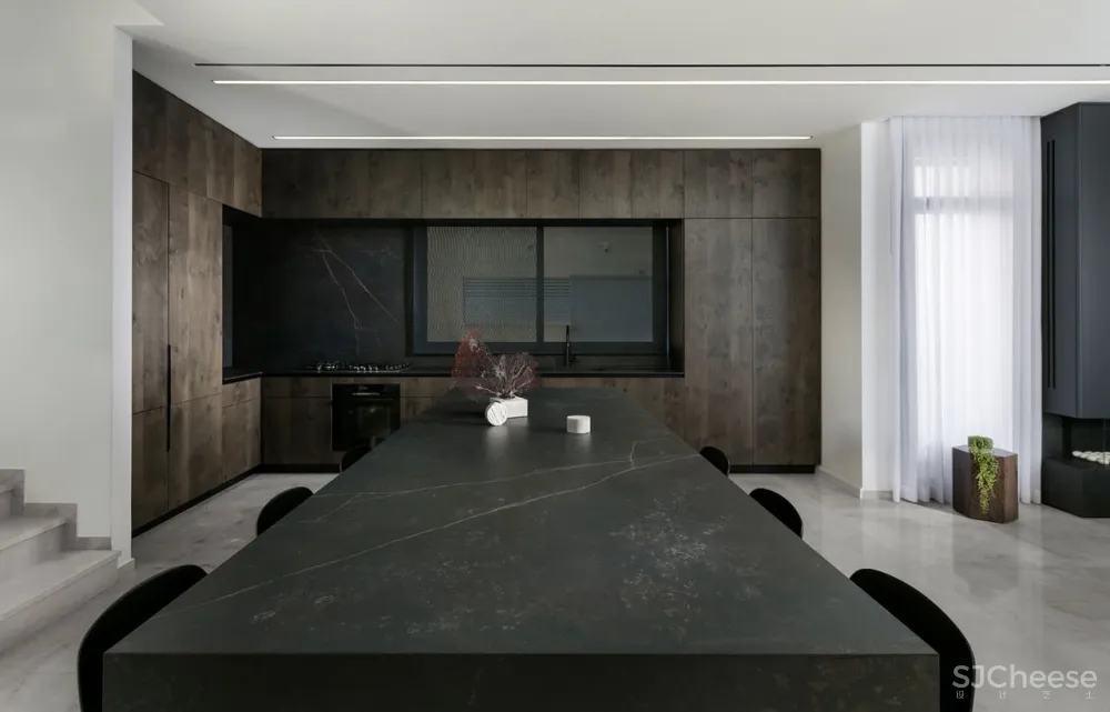 与0932相媲美的设计师丨只做简约纯粹的设计