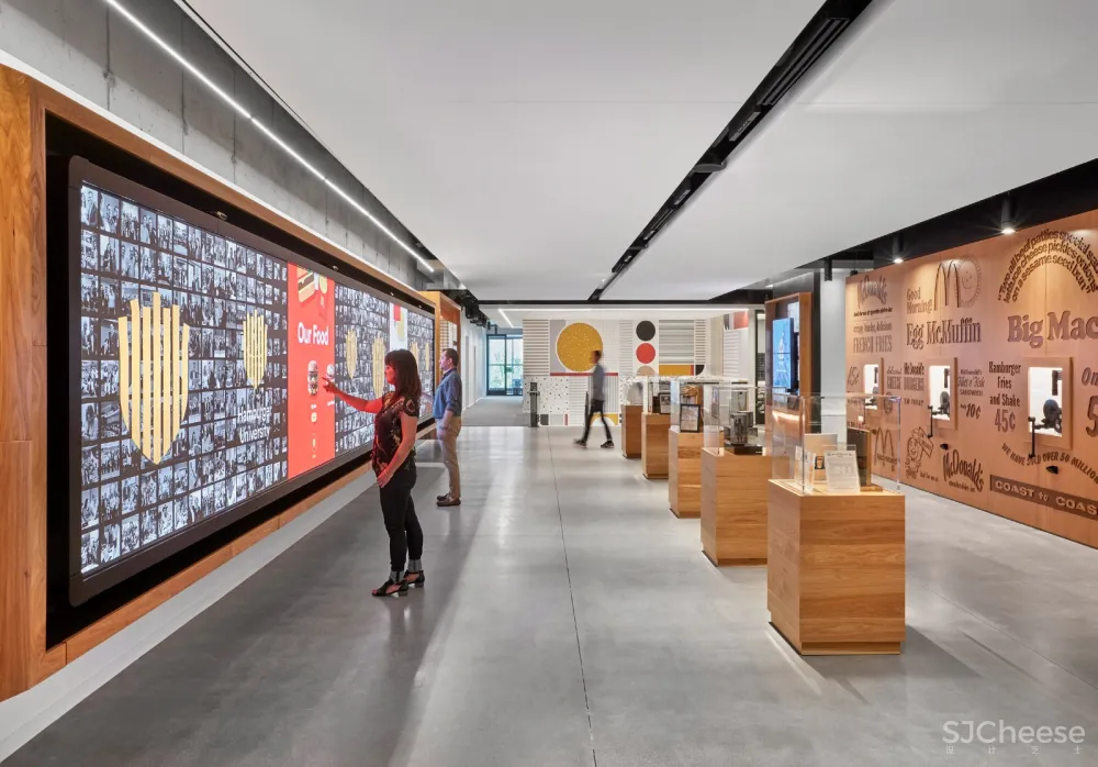 首发 | Studio O+ a & IA Interior Architects:麦当劳为芝加哥总部新员工开汉堡大学啦!