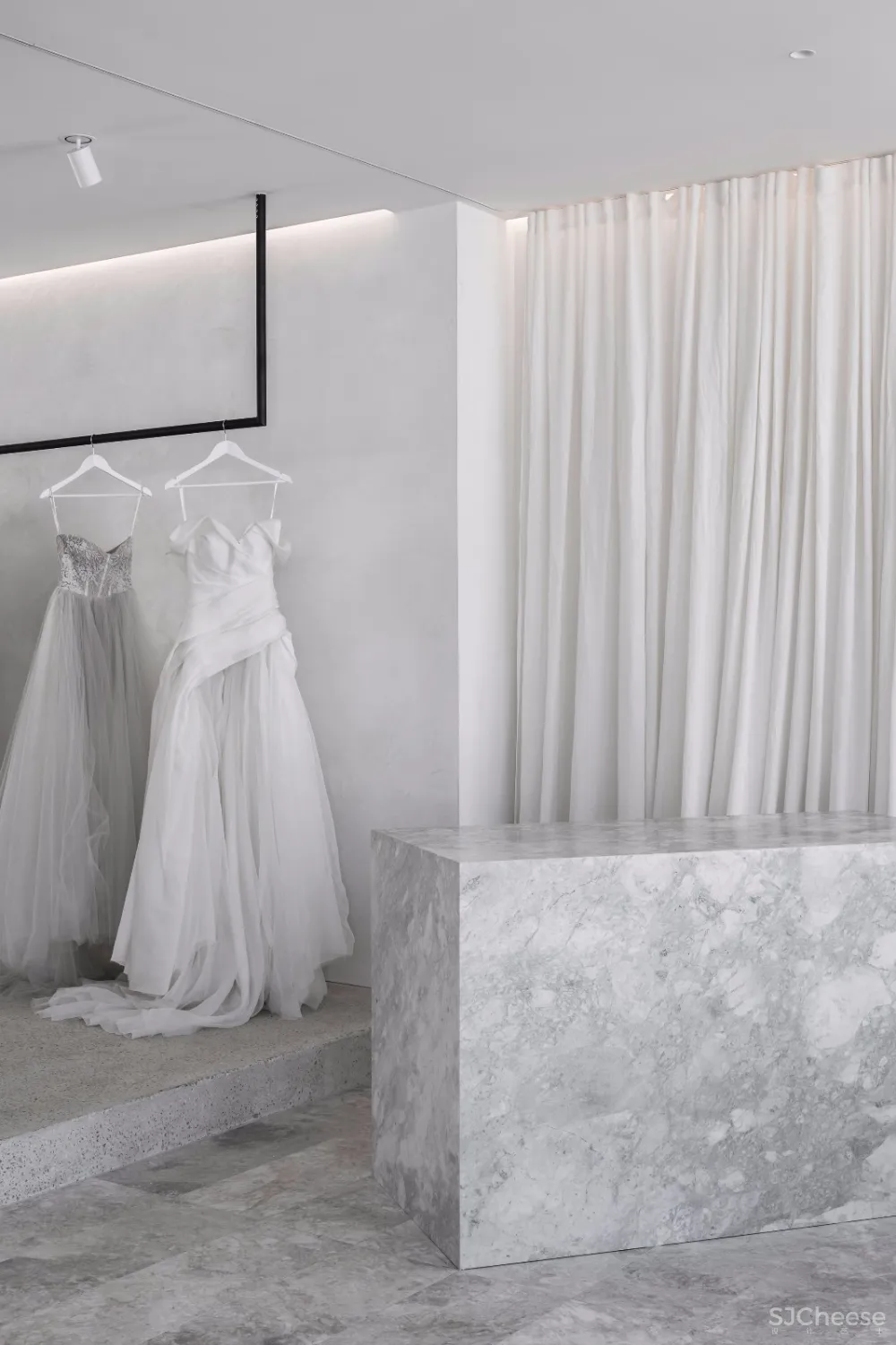 首发 | Adam Kane Architects:墨尔本极简主义婚纱精品店