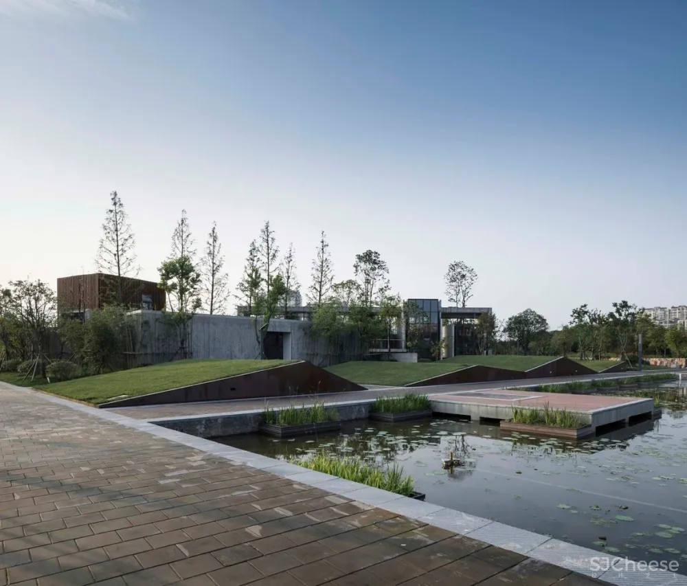 靖江市民俗艺术馆 / 荣朝晖工作室