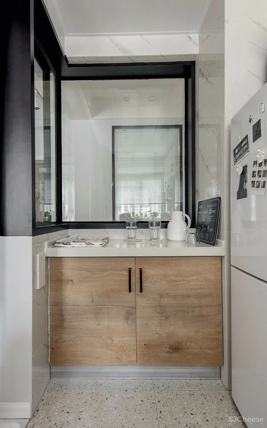 两个日系女孩在60㎡小屋丨收纳进了满房杂物,还有4只猫咪主子