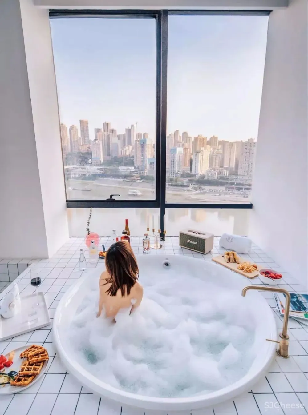 设计师用22色丨描绘了一个共通的梦