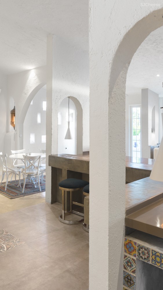 Babak Abnar:伊朗极简别墅改造