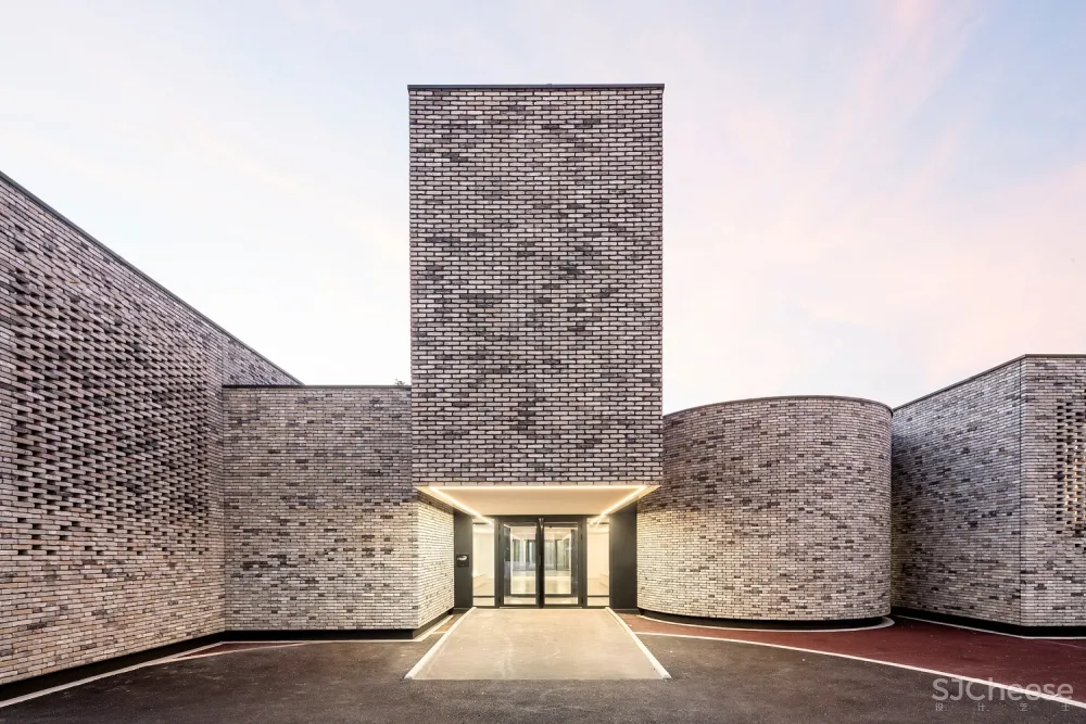 Elancourt Music School / Opus 5 architectes