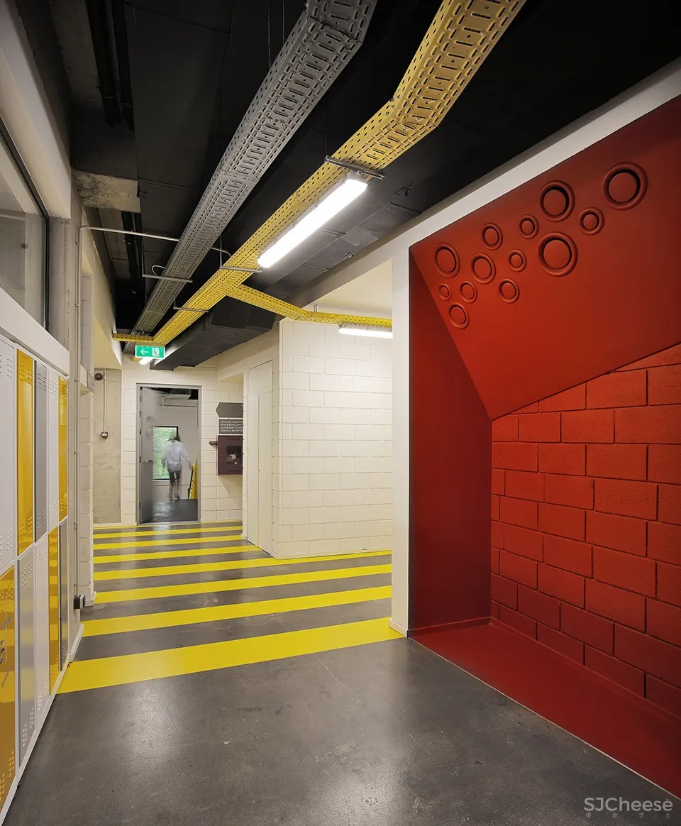 Ayb中学教学楼C座,亚美尼亚 / Storaket Architectural Studio