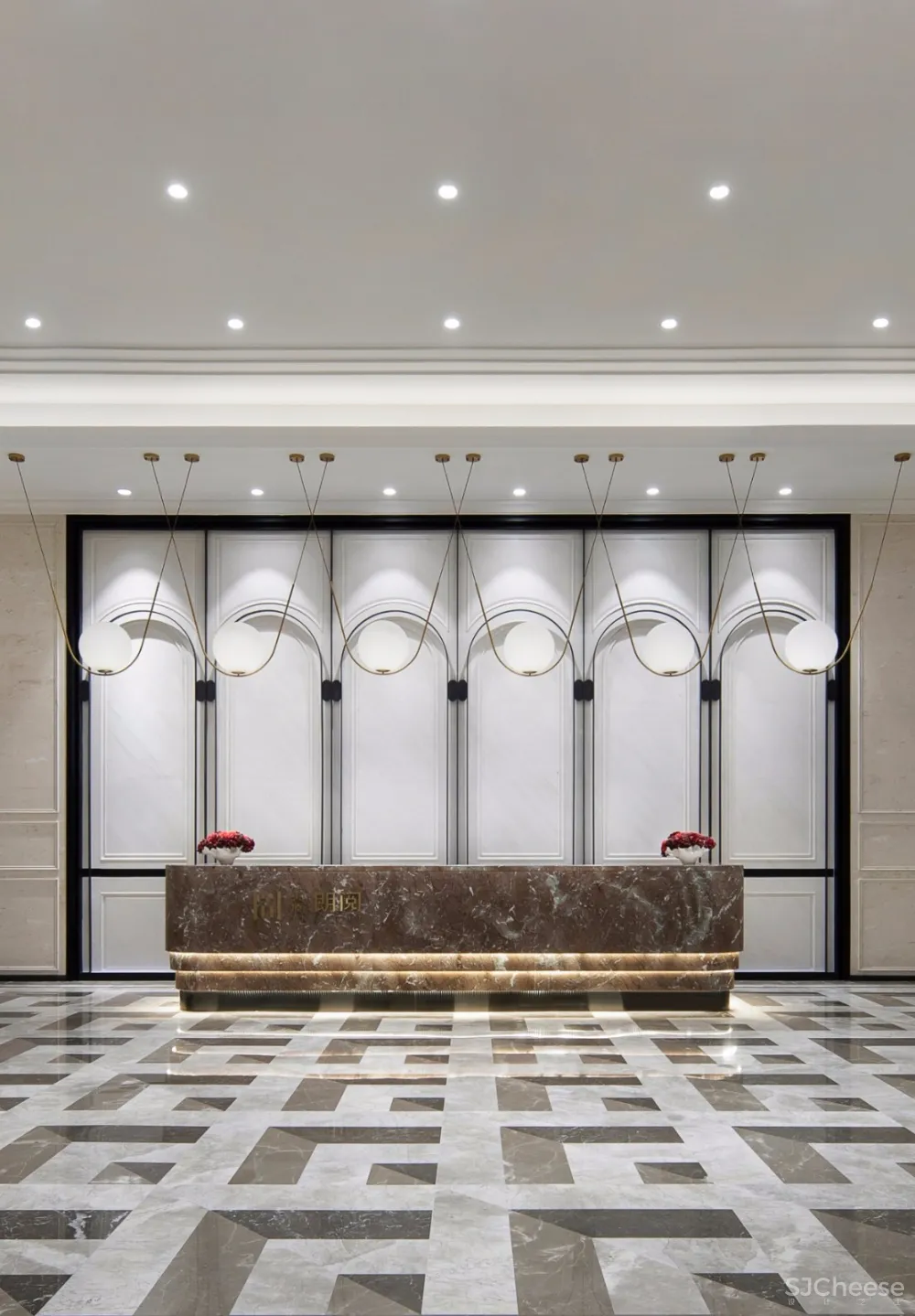 以“下午茶”为氛围主题丨营造出古典英伦风与现代摩登感交织共映的售楼空间