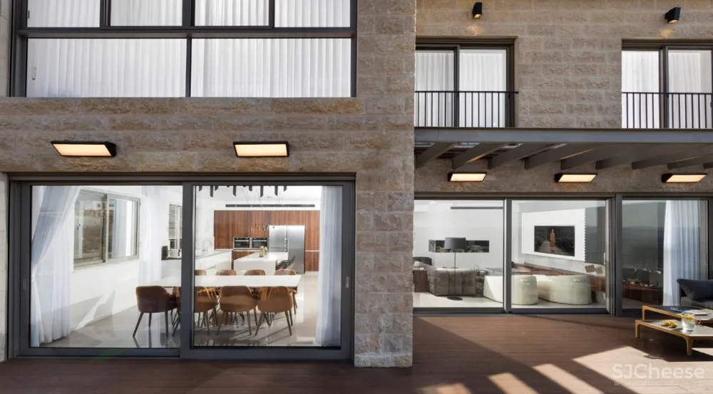 与0932相媲美的设计师丨只做简约纯粹的设计