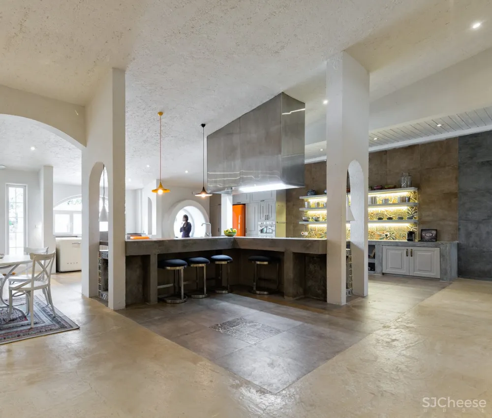 Babak Abnar:伊朗极简别墅改造