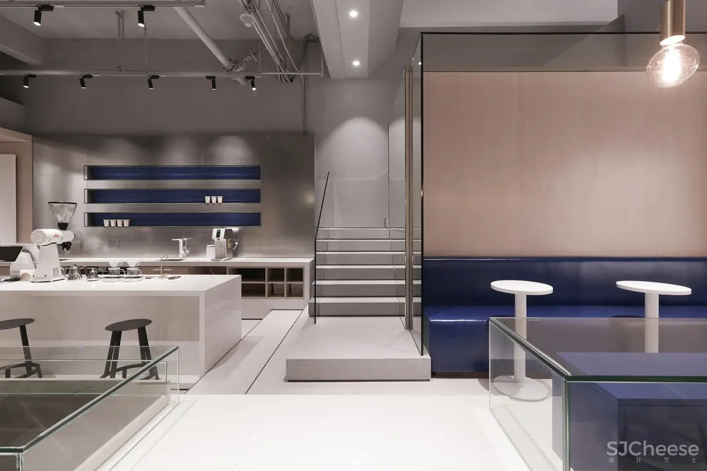 ROUND STUDIO / 渝恩概念室内设计