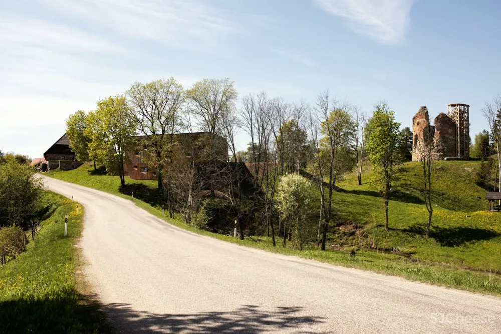 朝圣者之家 / KAOS Architects