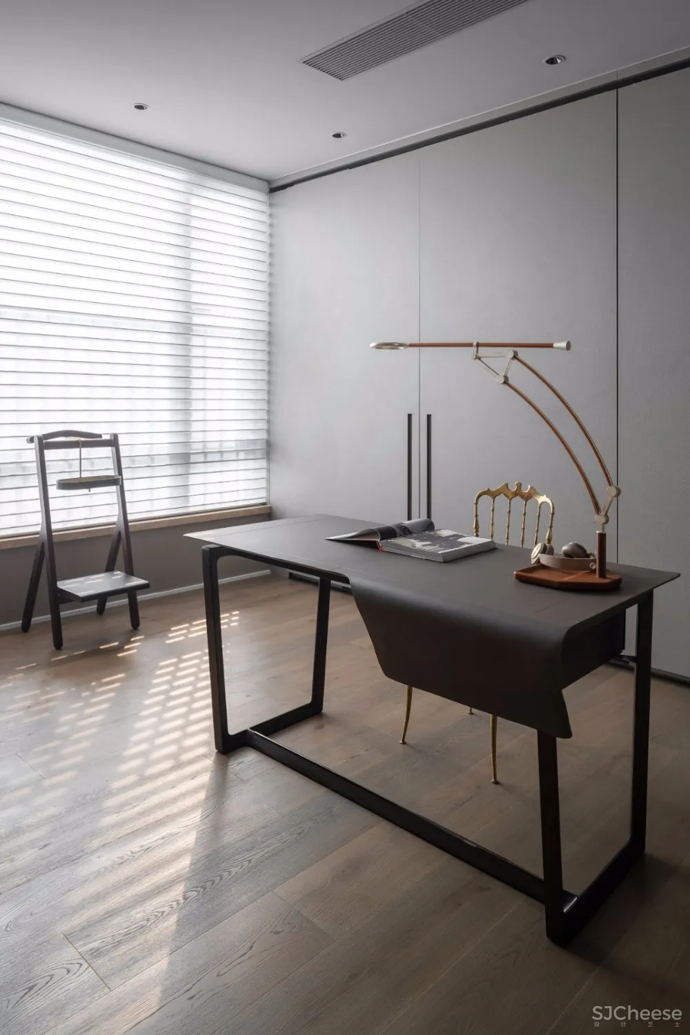 新作| 广州 500m² 大平层无敌江景奢宅，对望广州塔，超大空中泳池！