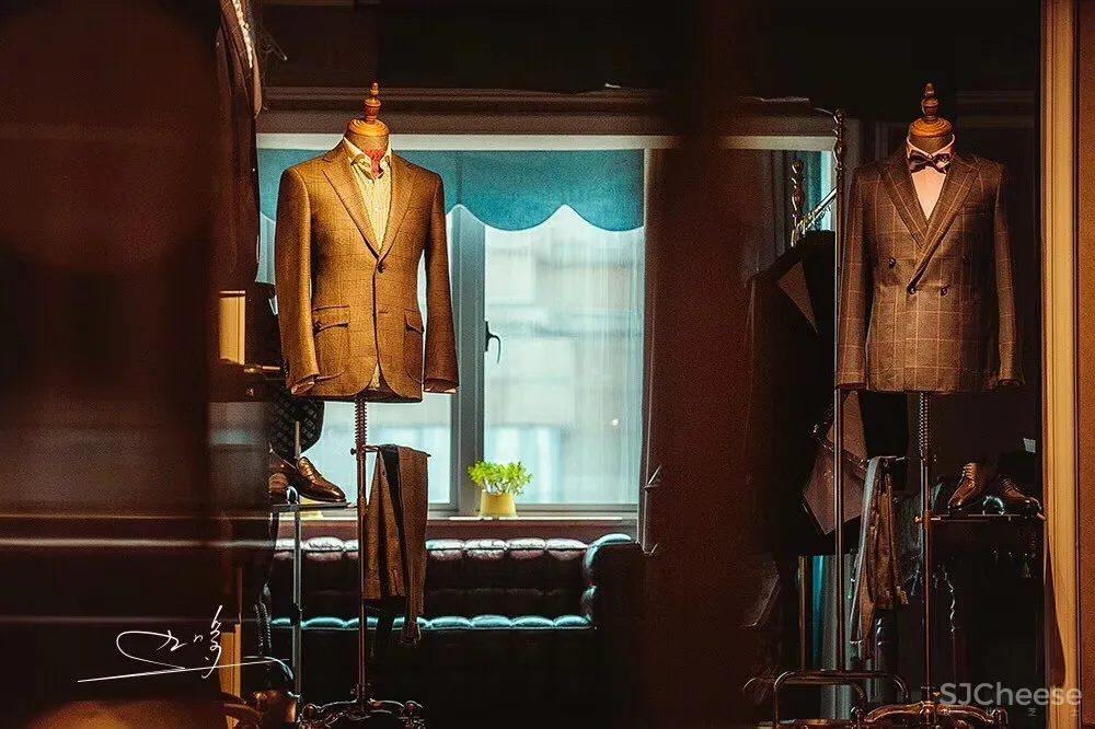 温绫服装定制馆