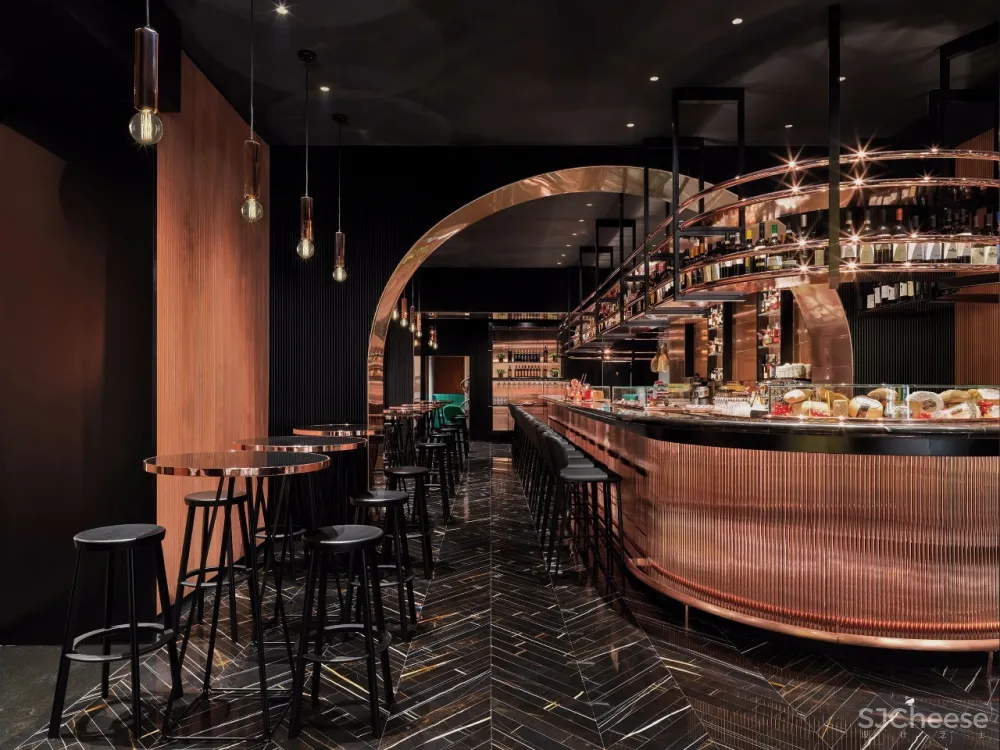 Daniela Colli | 将过去与未来融为一体