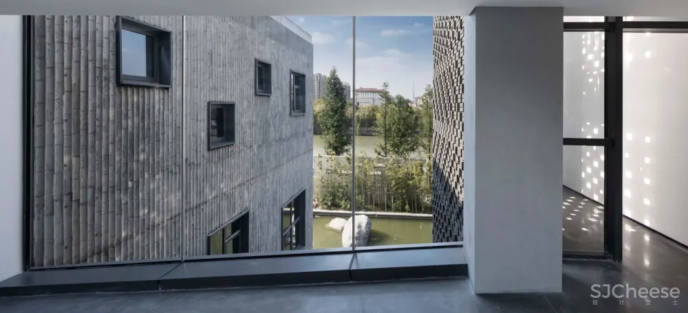 靖江市民俗艺术馆 / 荣朝晖工作室