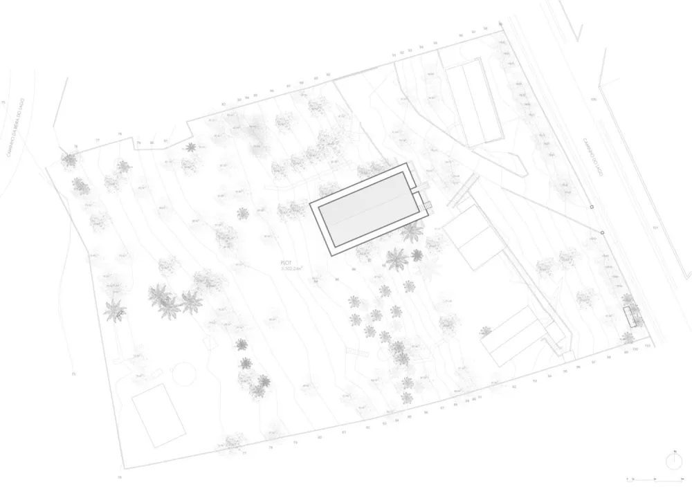 首发 | ATELIER BRANCO:隐匿在绿色森林之中的巴西图书馆