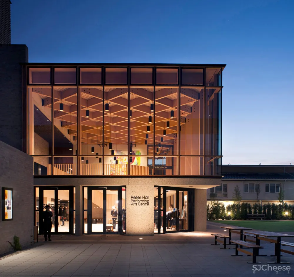 佩斯学校Peter Hall表演艺术中心,英国剑桥 / Haworth Tompkins