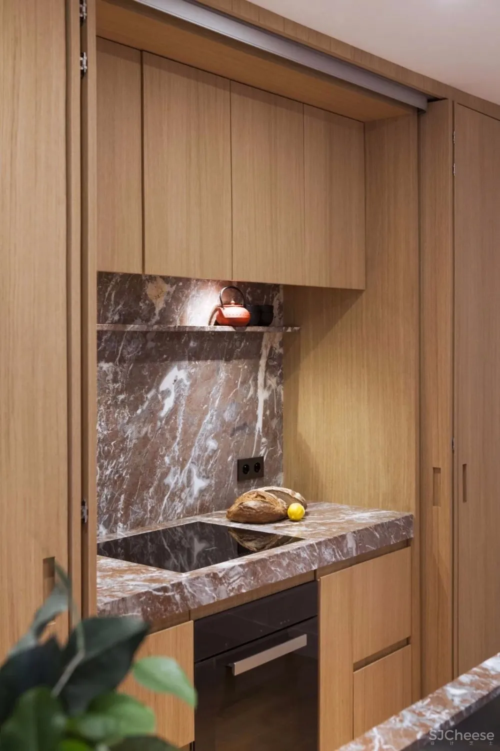 Helene Van Marcke | 巴黎“复古”的幽默