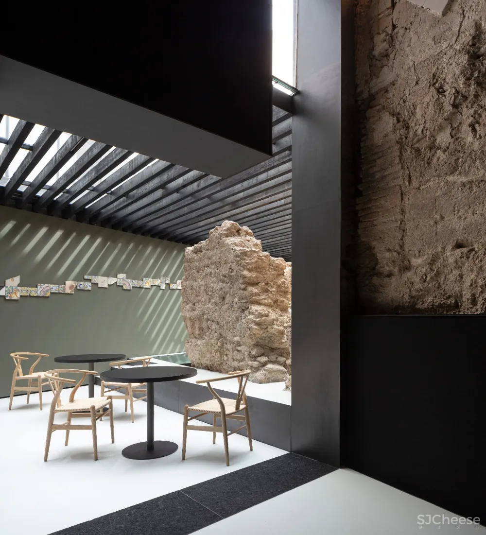 首发 | FRANCESC RIFE STUDIO 新老元素的对比:西班牙瓦伦西亚 Sucede餐厅