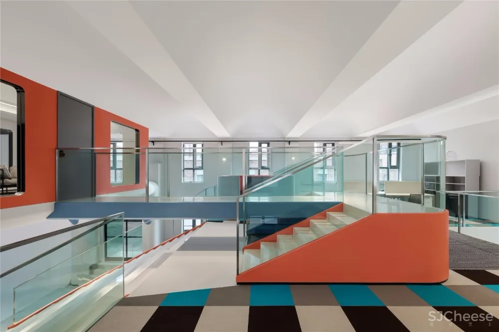 得德设计 | 天津311摄影工作室:以光感知,空间掠“影”