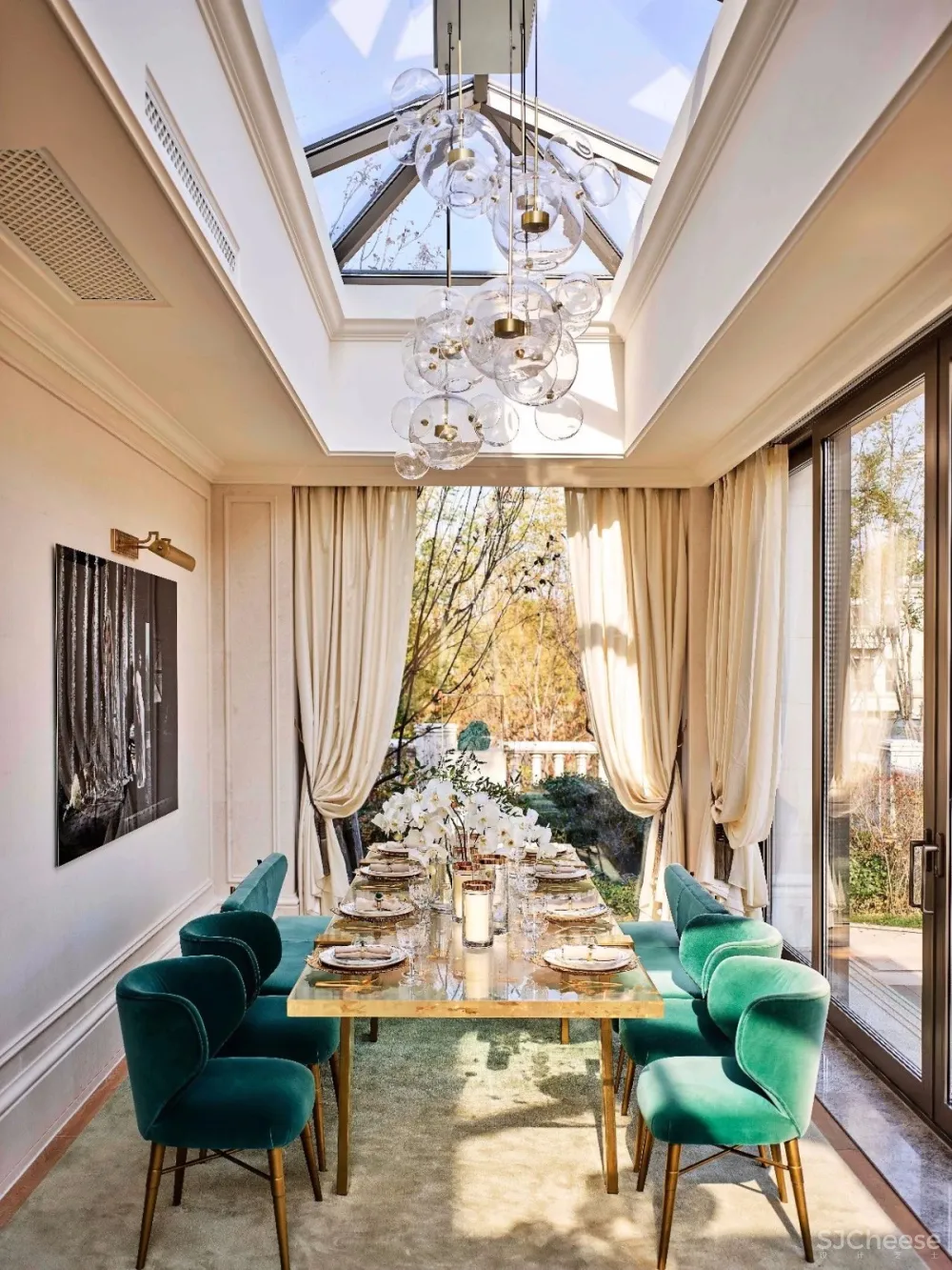 光与色彩的艺术样板房丨赋予设计以生命