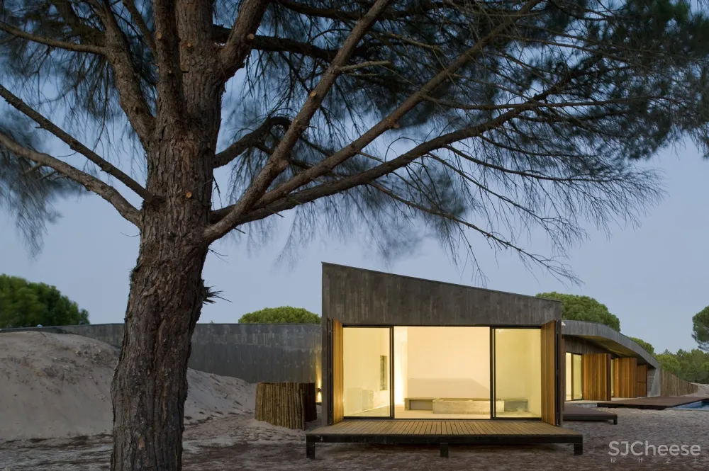 Pereira Miguel Arquitectos | 沙丘之家