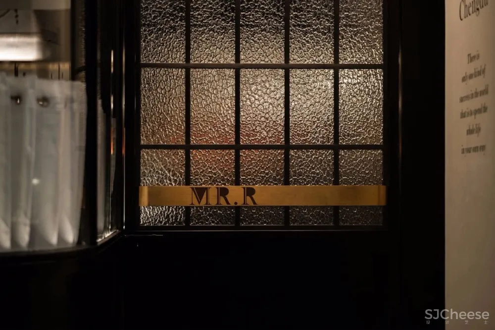 和我在成都的街头走一走丨直到遇见MR.R