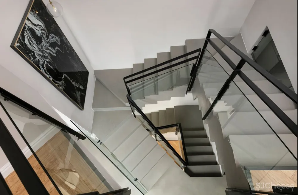 与0932相媲美的设计师丨只做简约纯粹的设计