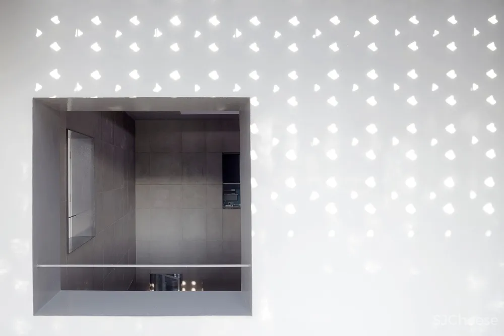 泰国镂空混凝土砖住宅 / all(zone)