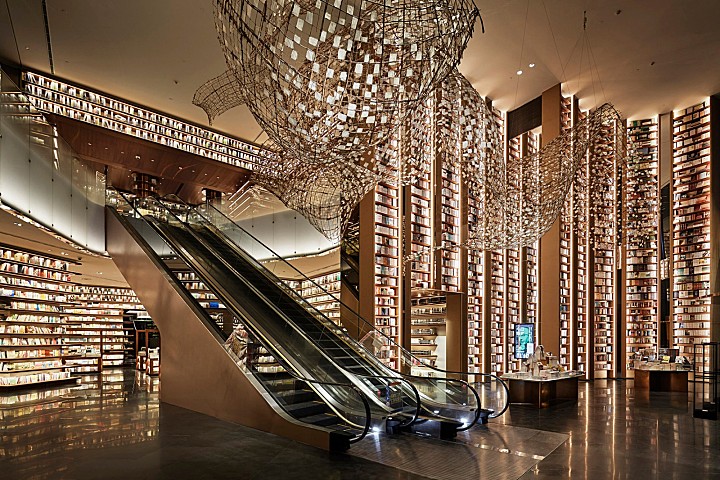 言几又·迈科中心旗舰店，西安 / ikg inc.