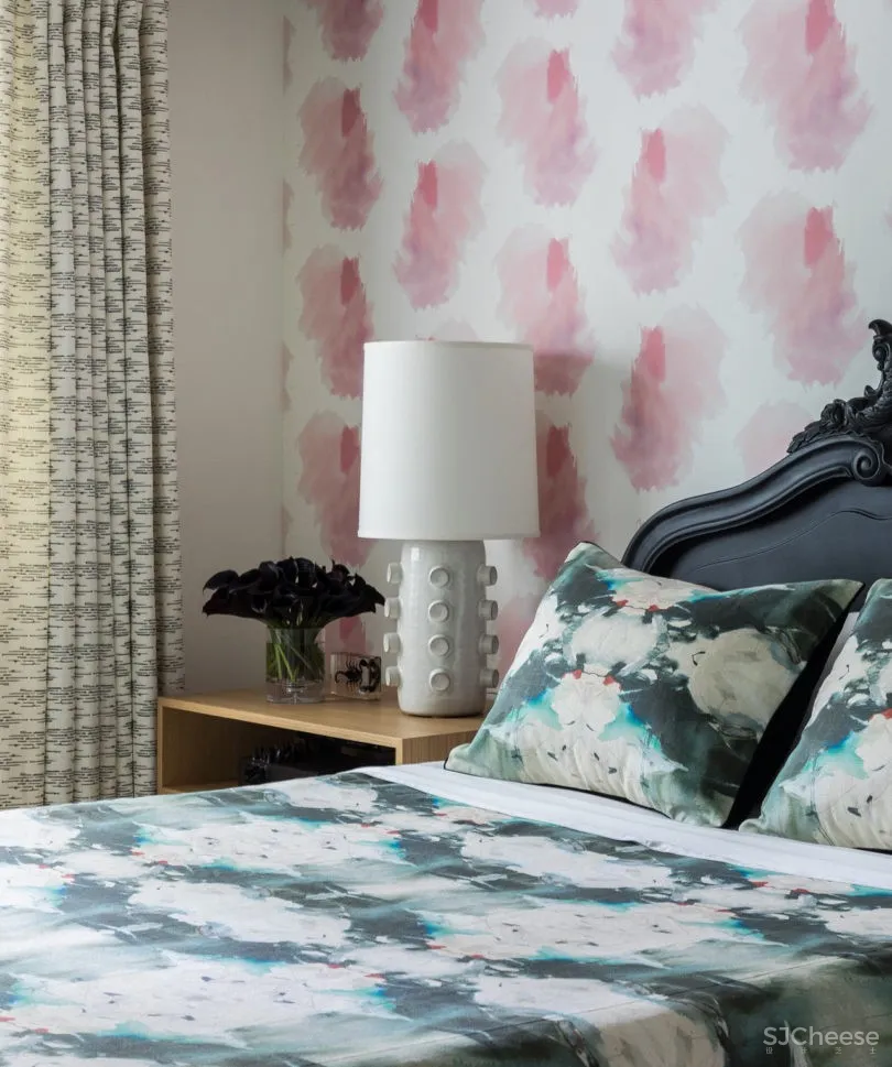 首发 | Michelle Dirkse 充满大胆图案纺织品:西雅图公寓